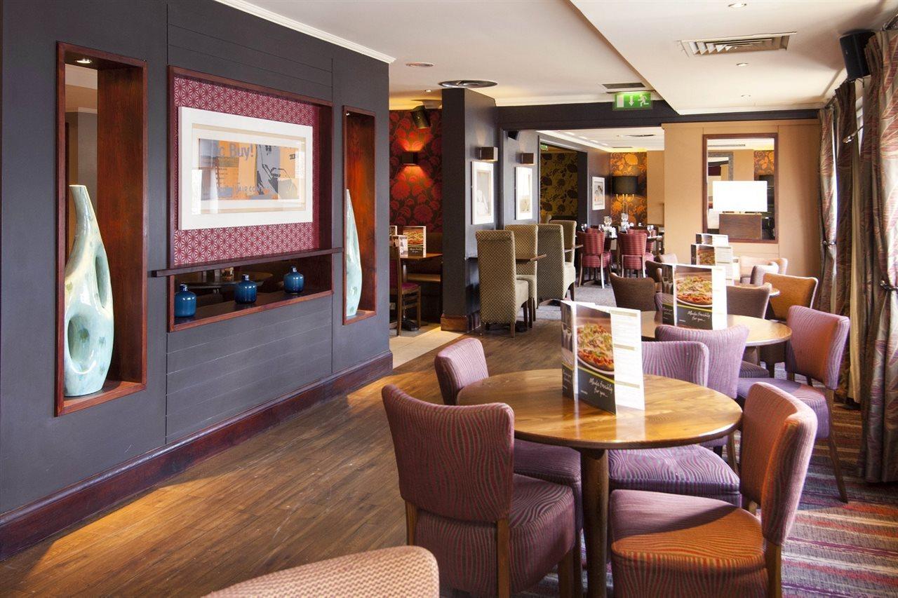 Premier Inn Gatwick Crawley Town West Ngoại thất bức ảnh